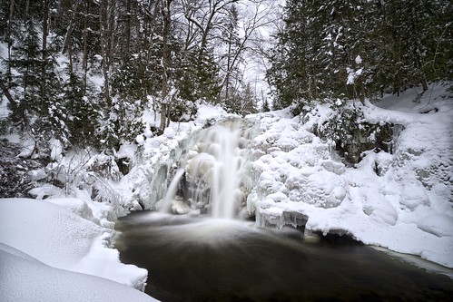 longexposure trees winter snow ontario canada cold water weather waterfall stream icicle ravine cascade northernontario upperfalls frozenwaterfall canadianshield 8seconds goulais neutraldensityfilter 15°c nd106 algomahighlands voyageurtrail robertsoncreek vankoughnettownship