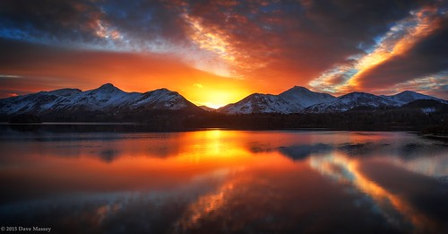 winter sunset sky lake snow mountains reflection water dusk lakedistrict cumbria derwentwater friarscrag