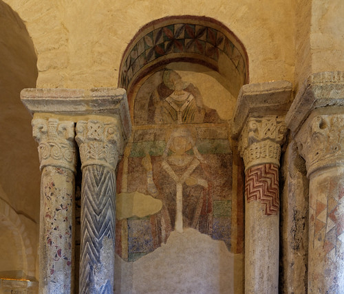 church loire église crypt auvergne crypte rhônealpes prieuré fresques saintromainlepuy