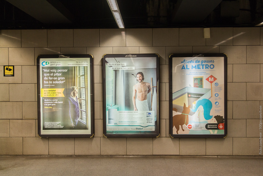 Реклама в барселонском метро