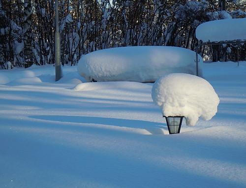 winter snow cemetery vinter sweden lappland lapland lantern snö kyrkogård fredrika lykta