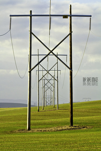 road camera field lines oregon rural canon lens ian eos is dof power farm country perspective images 7d coon triumph land electricity usm framing depth hollow sane the dennison sublimity ef100400mm of f4556l