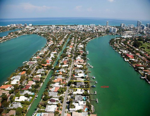 1640 Daytonia Road - Miami Beach