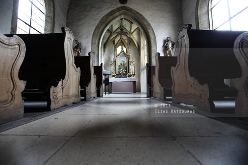 travel light color travelling church window horizontal canon germany photography wooden view floor image empty religion arc wideangle chapel nopeople indoors pew lowangle badenwurttemberg stwolfgang badmergentheim bugeyeview religionandbelief 5dmkii