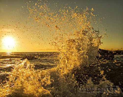 sea sun motion water yellow sunrise movement rocks sydney australian australia nsw newsouthwales splash australianlandscape eastcoast littlebay australiansuburbs