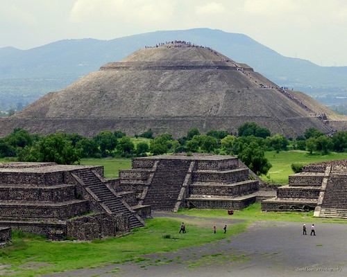 city mexico pyramid pentax k7 tamron28300 teotuhuacan