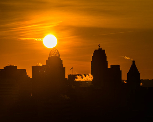 silhouette sunrise cityscape cincinnati cincinnatibest