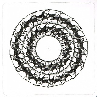 Circular Ripples (pattern by Helen Williams)