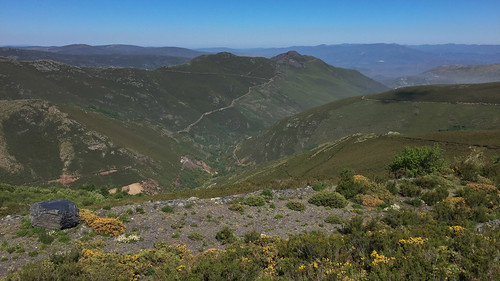 landscape paisaje galicia montaña paisaxe penatrevinca aveiga carballedadevaldeorras