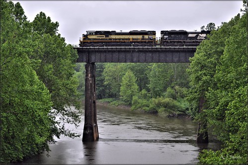 railroad bridge heritage train river pennsylvania ns norfolk line southern pa erie coal freight blairsville emd conemaugh sd70ace
