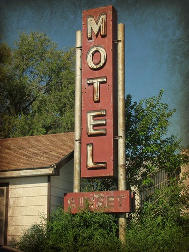 sky rust kansas enhanced smalltown meade motels metalsigns highplains vintagesigns vintagemotels verticallystackedletters