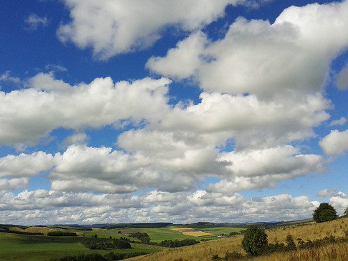 blue sky clouds scotland hill perthshire cumulus alyth