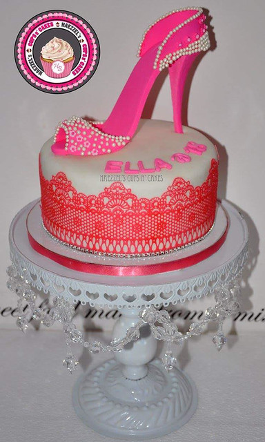 Pink High Heel Cake by Haezzel's Cups n' Cakes