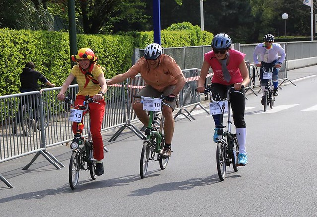 Course de vélo pliable à Anderlecht - 6e édition [18 mai 2014] •Bƒ 14161353205_a039776d6a_z