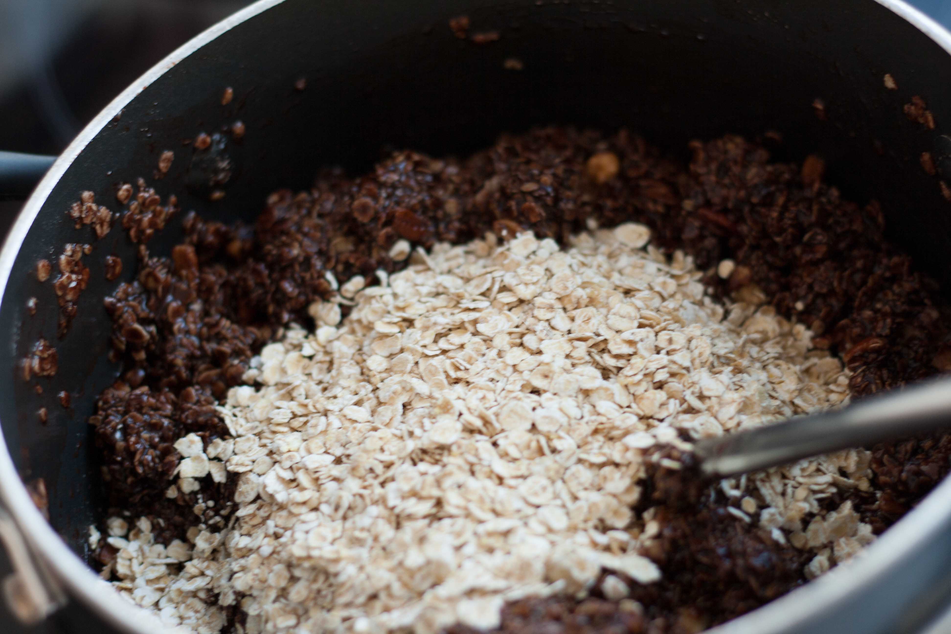 Crunchy Muesli with Cocoa // Chocolate Granola recipe 2