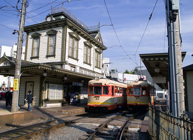 Iyo railway's trams in Dougo-onsen station,Matsuyama,Ehime,Japan：道後温泉駅の伊予鉄市電