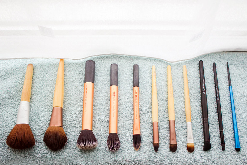 Cleaning Make-Up Brushes