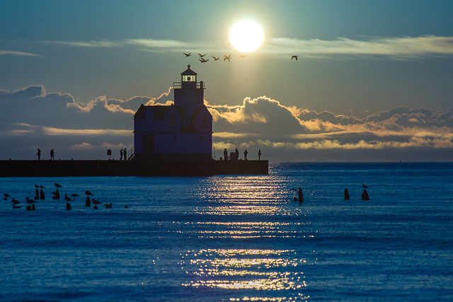 Kewaunee, Lighthouse, Blue, Lake Michigan, Sunrise, Geese