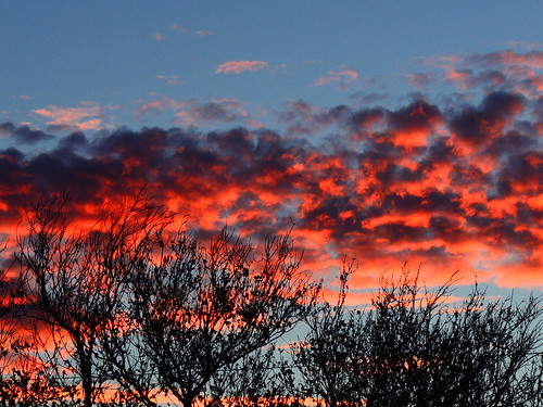 morning blue red sky clouds sunrise dawn 094 redskyatmorningsailortakewarningredskyatnightsailorsdelight