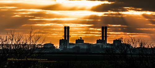 sunset chimney sun plant station canon industrial power rays newark efs nottinghamshire kelham michaelwilliams 18135 staythorpe 550d mwilliams michaelwilliamsphotography