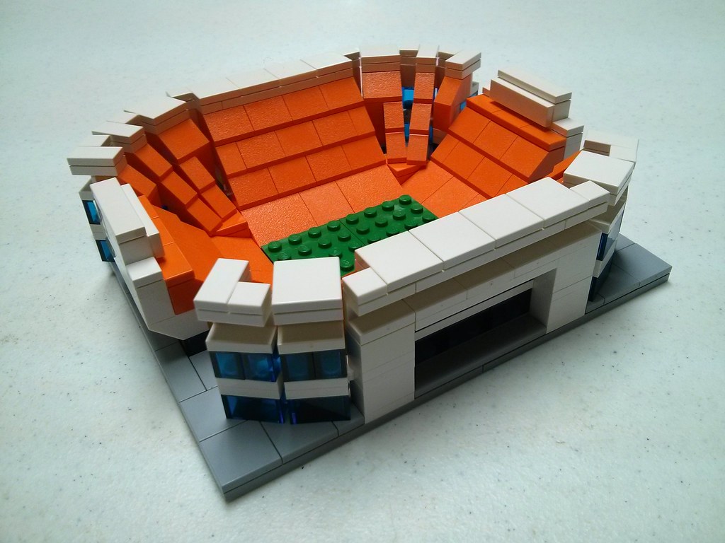 I made a microscale Cleveland Browns Stadium out of Lego : r/Browns