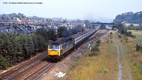 train diesel sheffield peak railway britishrail southyorkshire passengertrain millhouses class47 47421