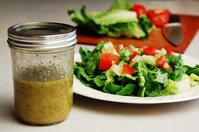 DIY Salad Dressings :: 5 Recipes The Whole Family Will Love!