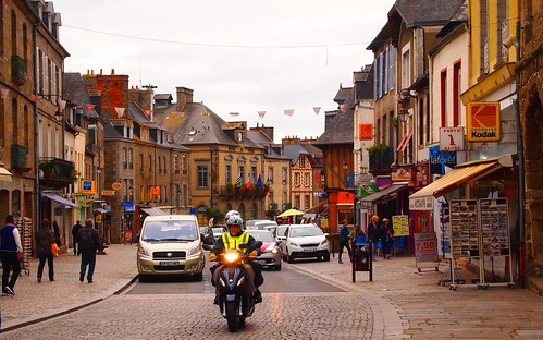 doldebretagne brittany france europe streetscene shops flats traffic mickyflick