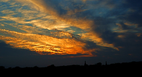 city uk sunset summer june wales night clouds cityscape cloudy gb pembrokeshire historiccity 2010 stdavids pembrokeshiresunset minoltakid theminoltakid
