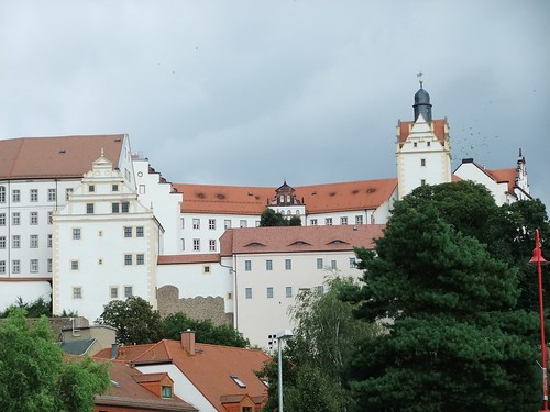 castle history germany escape saxony wwii tunnel worldwarii tunnels thegreatescape prisonerofwar greatescape prisonersofwar colditz colditzcastle historicalsignificance escapefromcolditz escapetunnels