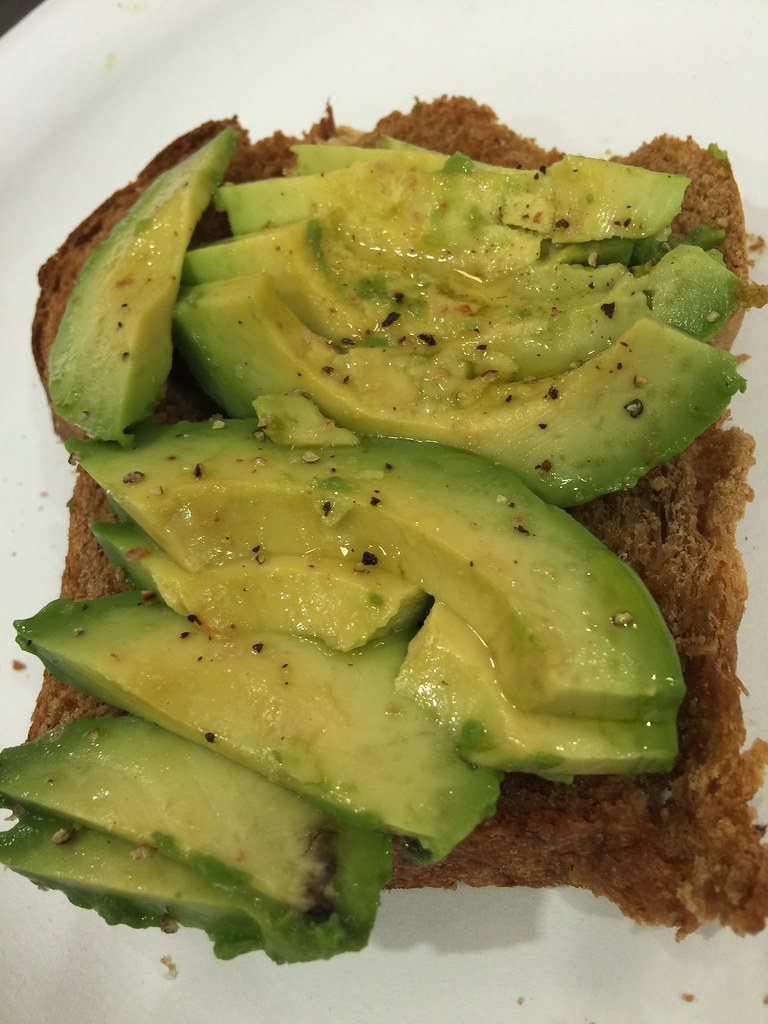 Fast avocado toast