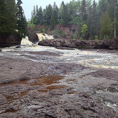 A short adventure with @missmariecolette on the way home. #nofilter #gooseberryfalls #waterfall #northshore