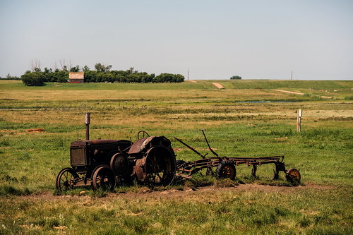 tractor abandoned nikon rust antique plow sk prairie saskatchewan plains sask conquest relic rustyandcrusty outtopasture d700 “availablelight” “gravelroad” “dustyroad”