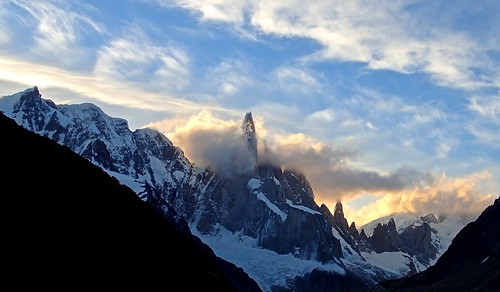 sunset patagonia santacruz argentine scenery climbing mountaineering cerrotorre glaciargrande