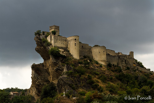 italy castle canon landscape italia 7d castello roccascalegna canon1585isusm