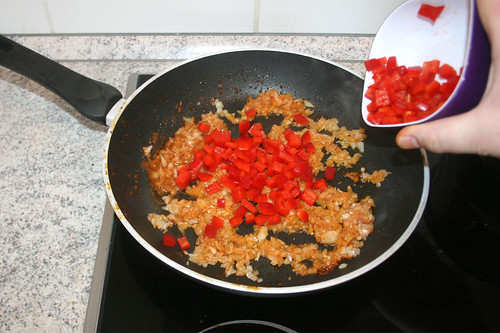 25 - Paprika addieren / Add bell pepper