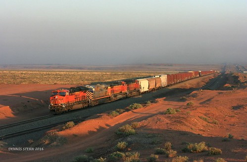arizona train smoke locomotive ge bnsf winslow freighttrain transcon seligmansub es44c4 bertfire