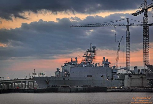 sunrise virginia ship crane cranes va shipyard norfolkvirginia generaldynamics shiprepair elizabethriver metromachineimperialdocks