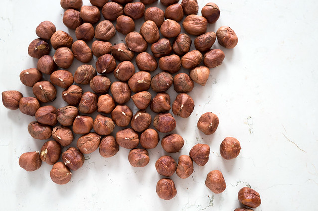 hazelnuts with skins