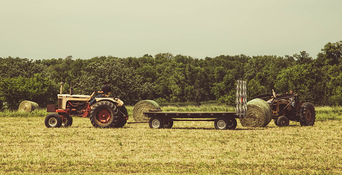 tractor nature minnesota canon farmers farmer hay tractors 6d eos6d ef24105mm canon6d buffalomn