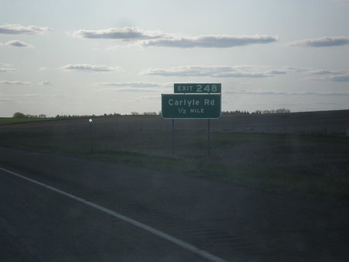 sign montana intersection i94 wibauxcounty biggreensign freewayjunction