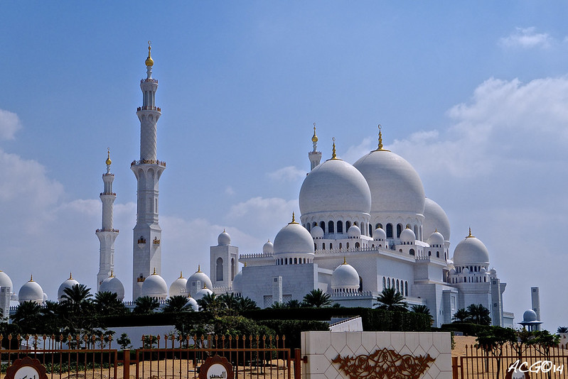 Mezquita de Abu Dhabi, Ferrari World y las fuentes de Dubai Mall - ¡Dubai, a la caza del Record Guinness! (7)