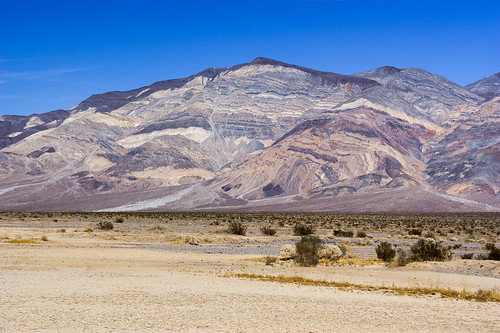 california usa mountains desert dry deathvalley geology nearpanamintsprings foldingstrata
