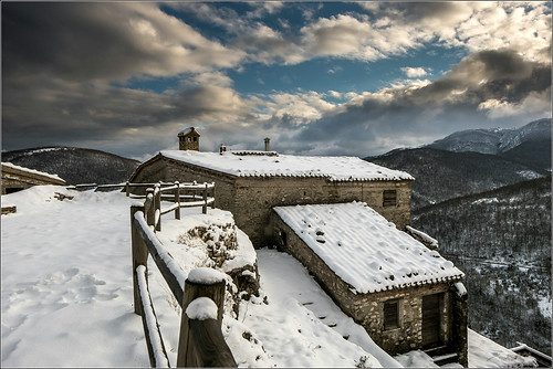 winter italy snow landscape scenery san italia raw fuji severino neve fujifilm inverno marche paesaggio macerata boro paese xm1 sanseverino elcito 150126