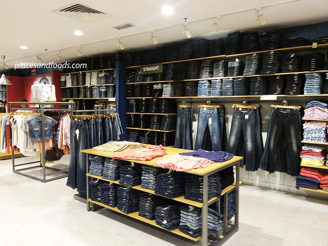 cheras leisure mall levis outlet interior