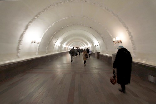 Long underground walkway linking the two metro lines