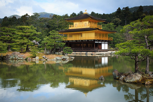 japan temple spring kyoto buddhism unescoworldheritagesite zen kinkakuji goldenpavilion rokuonji muromachi 2013 historicmonumentsofancientkyoto