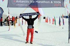 Vabroušek králem Antarktidy, po maratonu zvítězil i v ultra