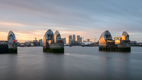 longexposure sunset london thames river le wharf barrier canary 169 leefilters o2arena fallingtide