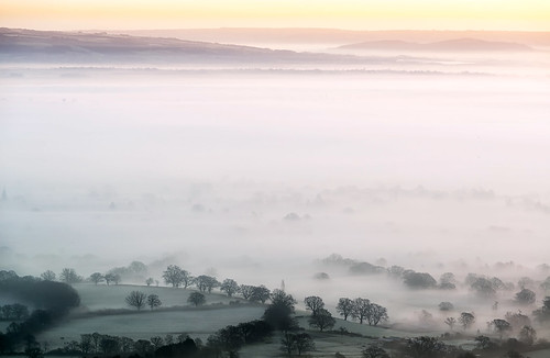 morning winter mist misty fog landscape nikon mood foggy malvern worcestershire nikkor malvernhills 70200mmf4 d610 jactoll malvernmist nikonfxshowcase malvernfog